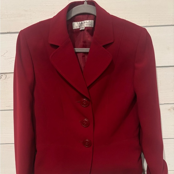 Tahari Arthur S. Levine Red Women's Jacket size 4. Great condition! - Picture 9 of 14